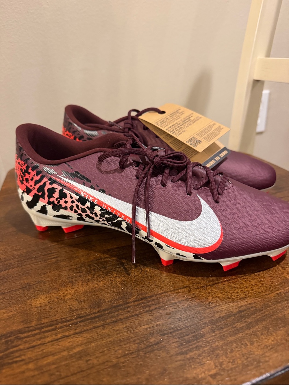 Nike Mercurial Vapor Men’s or Women's Maroon, White and Red Soccer Cleats US10.5